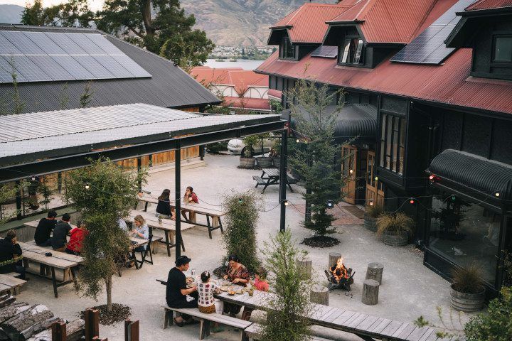 Your Queenstown family holiday: stunning scenery and friendly locals